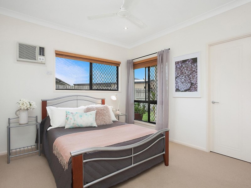 4 Teatree Court, Mount Louisa QLD 4814