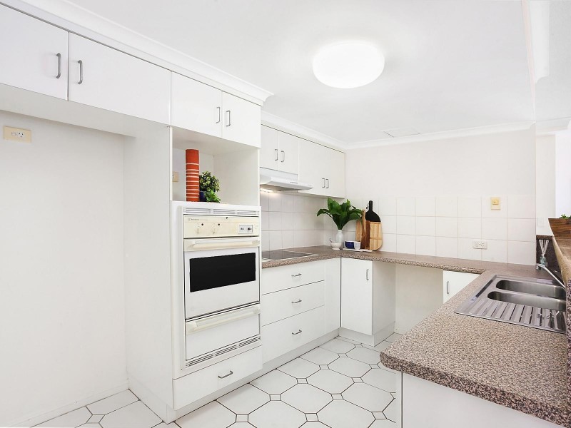 8/6 Alexandra Street, North Ward QLD 4810