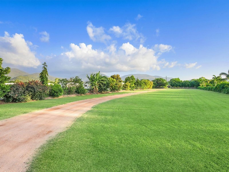 48-52 Noyland Road, Alligator Creek QLD 4816