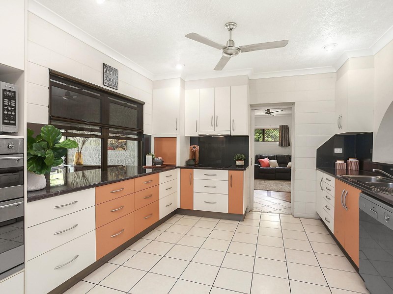 4 Golf Links Drive, Kirwan QLD 4817