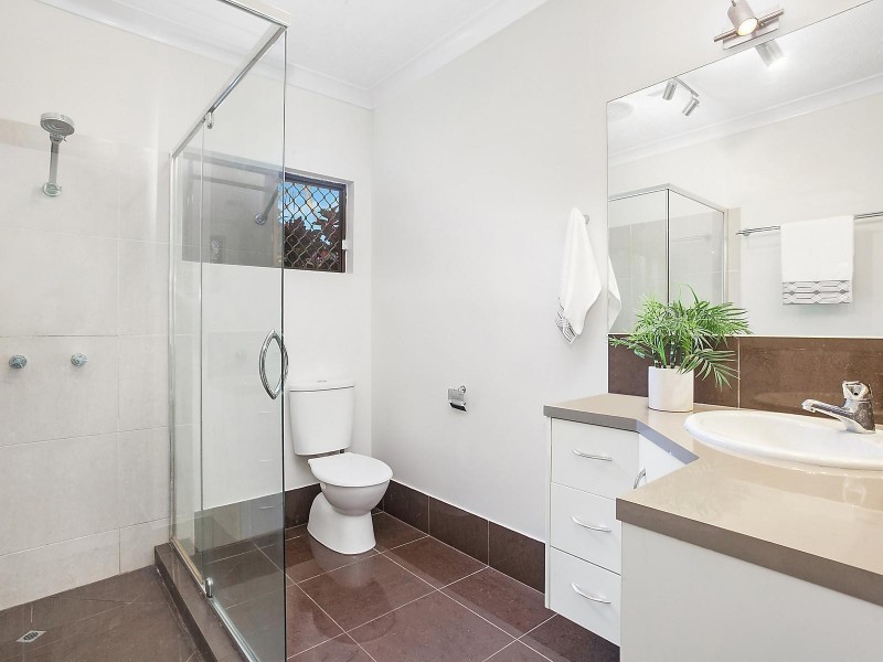 4 Golf Links Drive, Kirwan QLD 4817