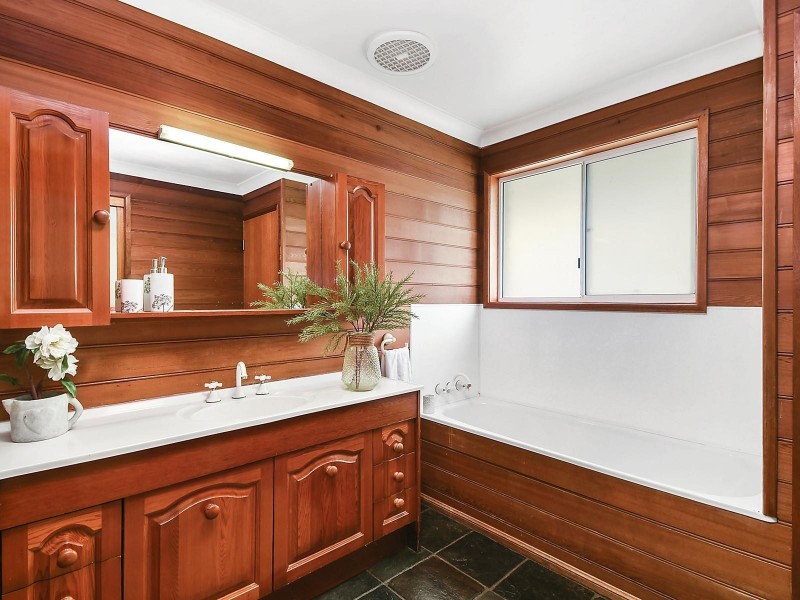 7 Madrid Court, Kirwan QLD 4817