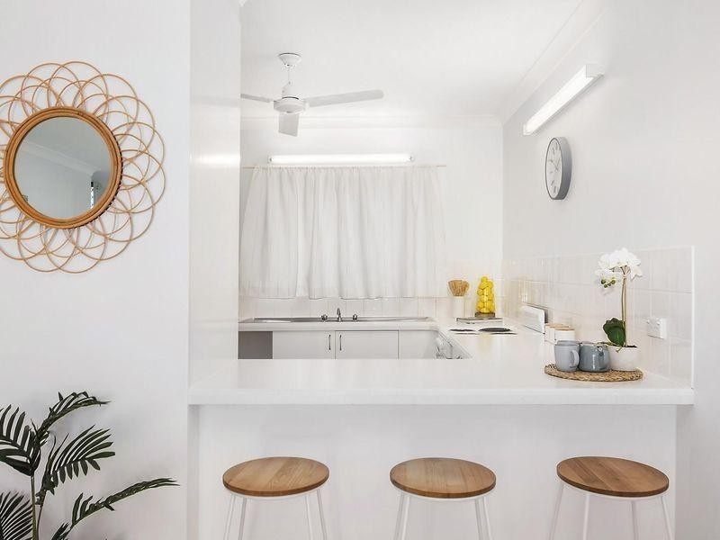 2/14 Rowland Street, North Ward QLD 4810