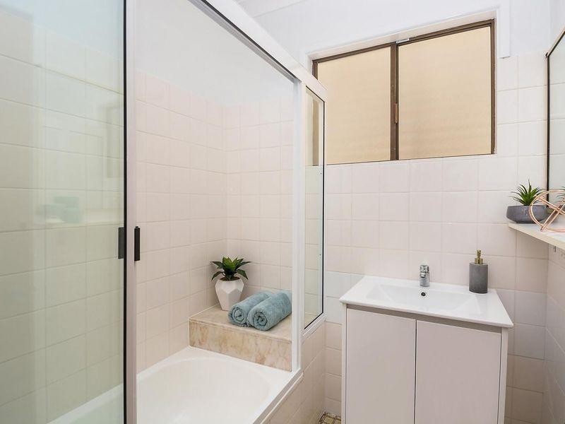 2/14 Rowland Street, North Ward QLD 4810