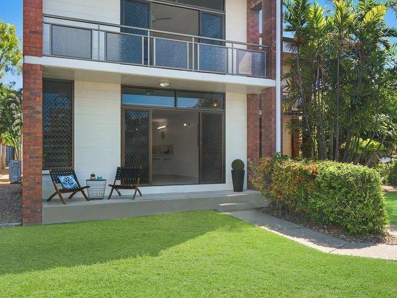 2/14 Rowland Street, North Ward QLD 4810