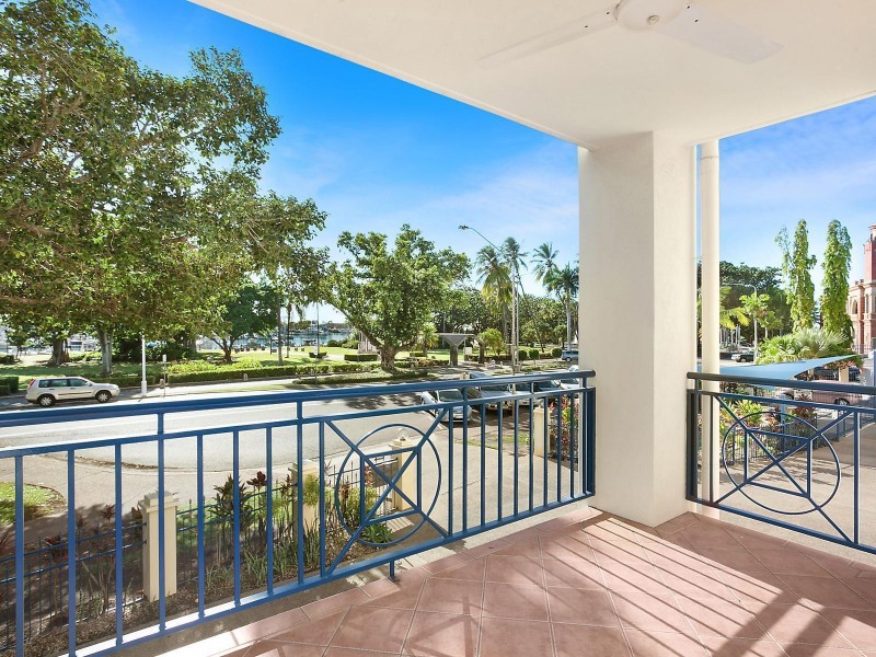 5/18 The Strand, North Ward QLD 4810