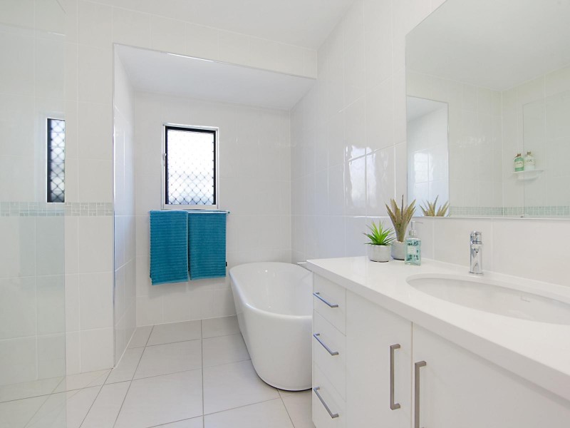 42 The Grange, Shaw QLD 4818