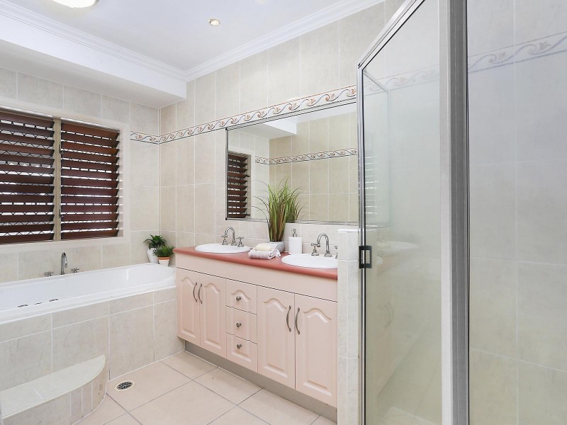 9 Riverbrook Terrace, Idalia QLD 4811