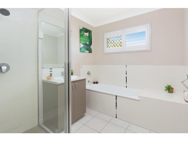1 Woodrow Circuit, Mount Louisa QLD 4814