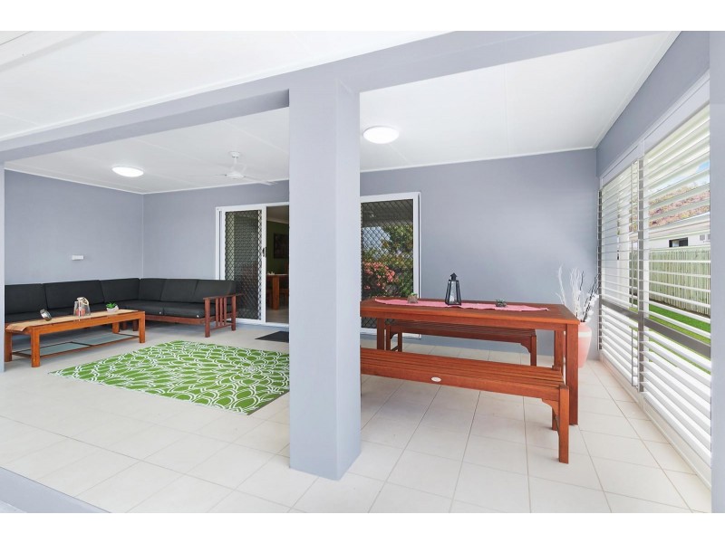 1 Woodrow Circuit, Mount Louisa QLD 4814
