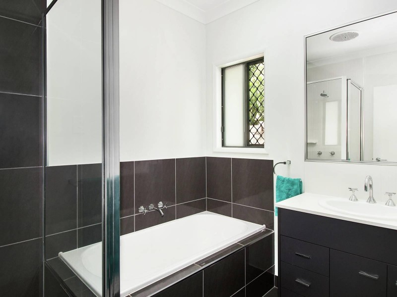 367 Garland Road, Bushland Beach QLD 4818