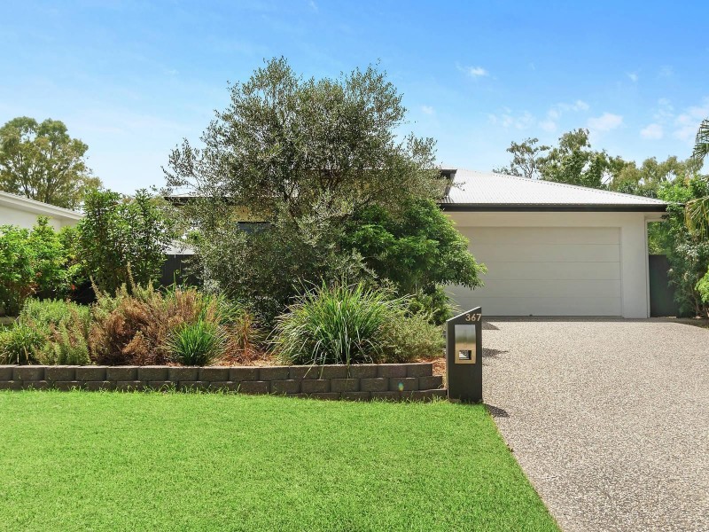 367 Garland Road, Bushland Beach QLD 4818