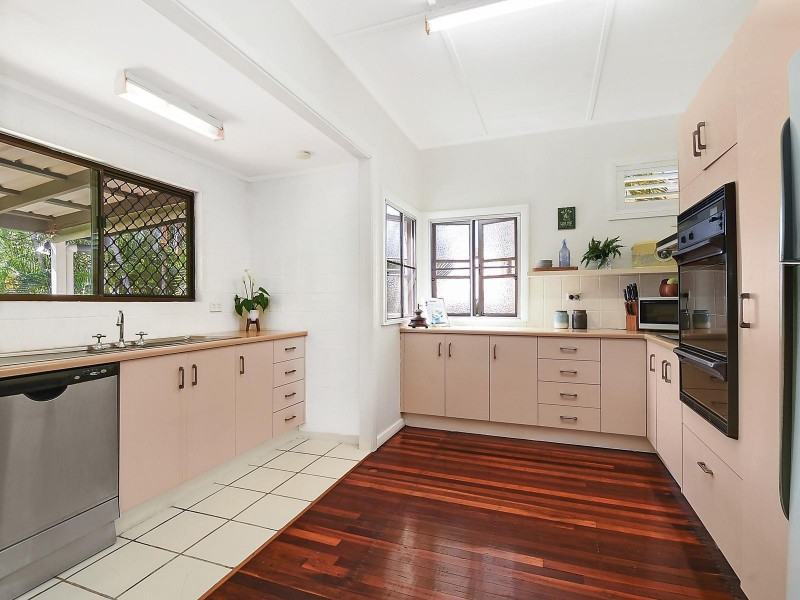 8 Parry Street, Belgian Gardens QLD 4810