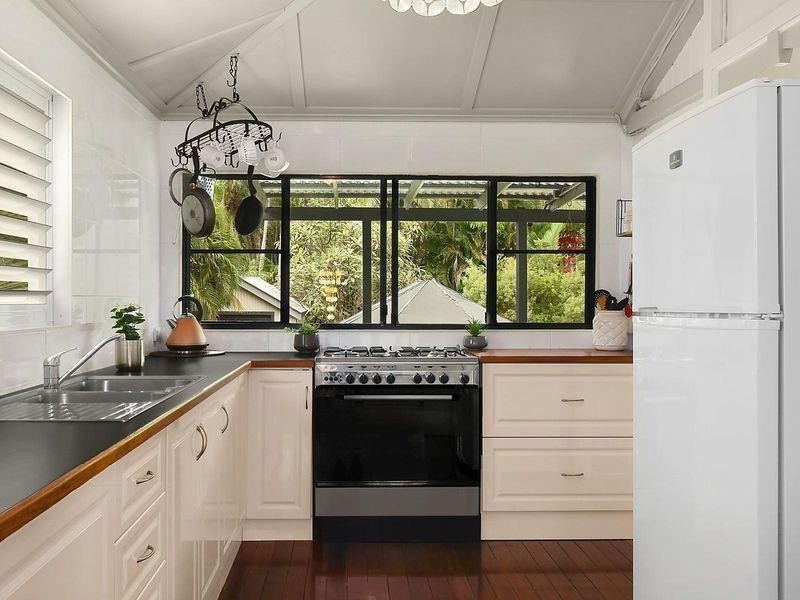 5 Robinson Street, Belgian Gardens QLD 4810