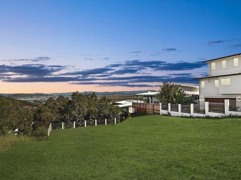 22 Stirling Drive, Castle Hill QLD 4810