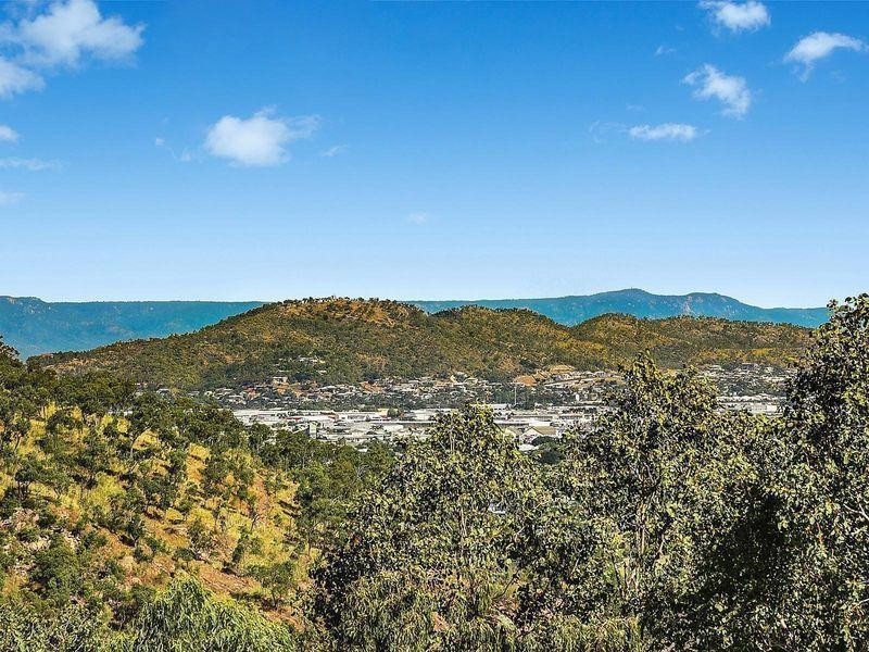 22 Stirling Drive, Castle Hill QLD 4810