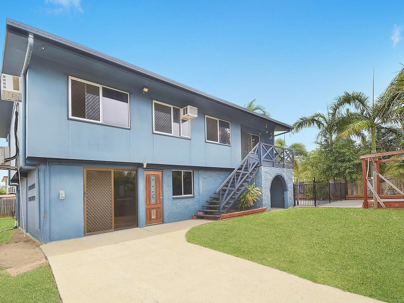 1 Heron Court, Mount Louisa QLD 4814