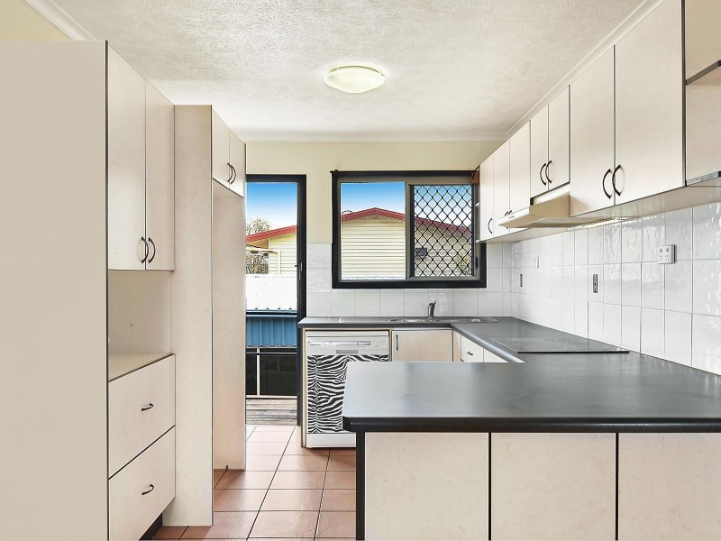 1 Heron Court, Mount Louisa QLD 4814