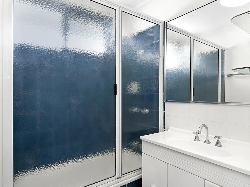 1 Heron Court, Mount Louisa QLD 4814