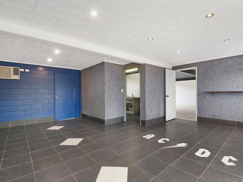 1 Heron Court, Mount Louisa QLD 4814