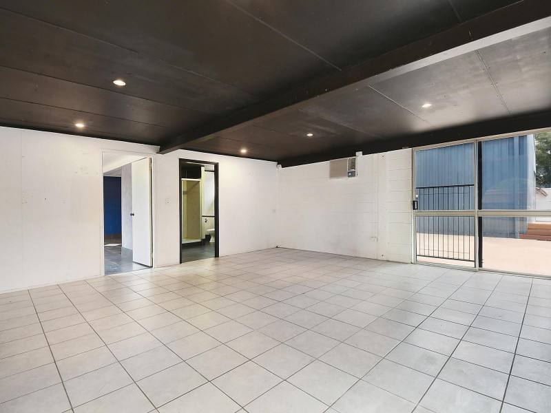 1 Heron Court, Mount Louisa QLD 4814