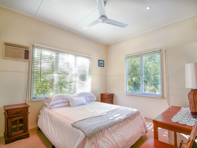 15 Burt Street, Mundingburra QLD 4812