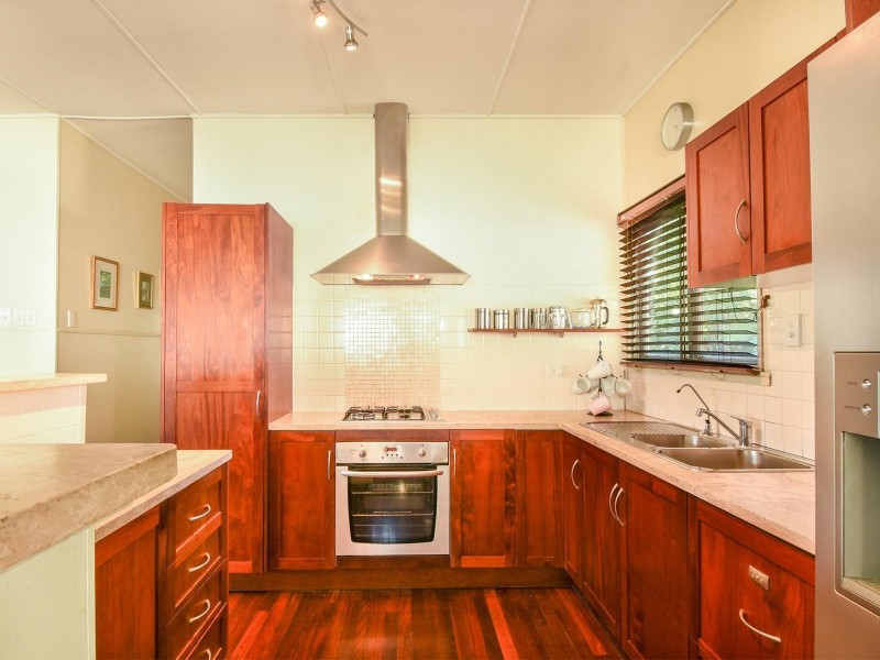 15 Burt Street, Mundingburra QLD 4812