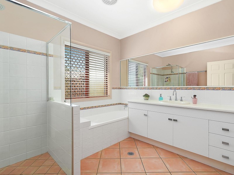 12 Overton Circuit, Kirwan QLD 4817