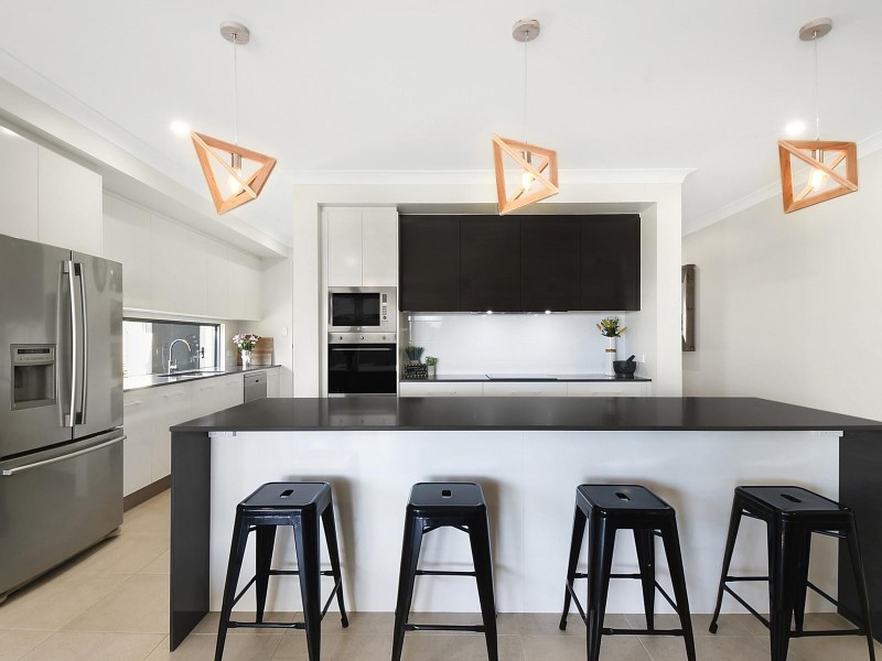 15 Sunniva Boulevard, Burdell QLD 4818