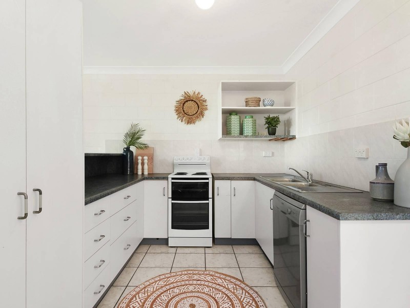 2/12-16 Eden Street, Belgian Gardens QLD 4810