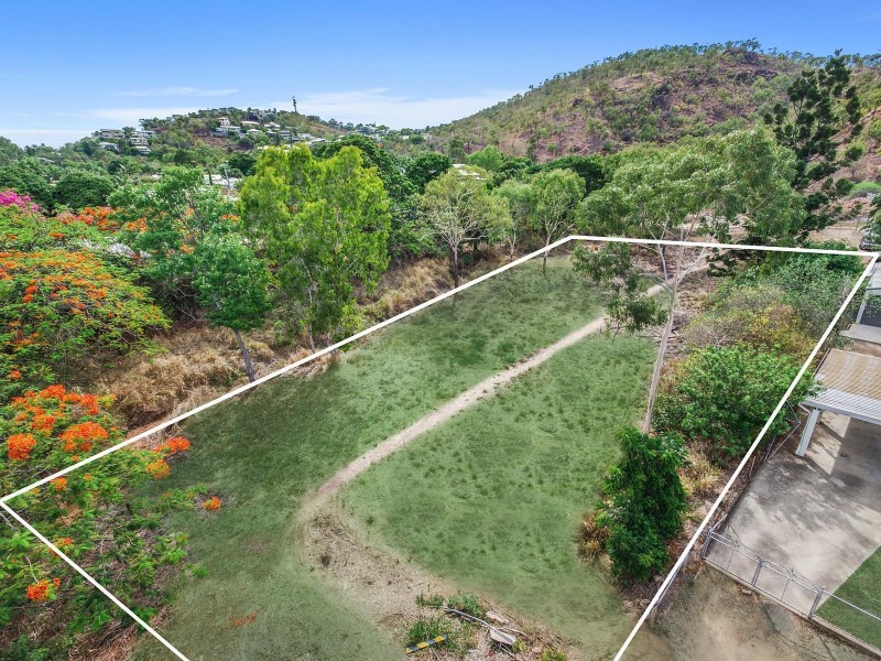 24-26 Potts Street, Belgian Gardens QLD 4810