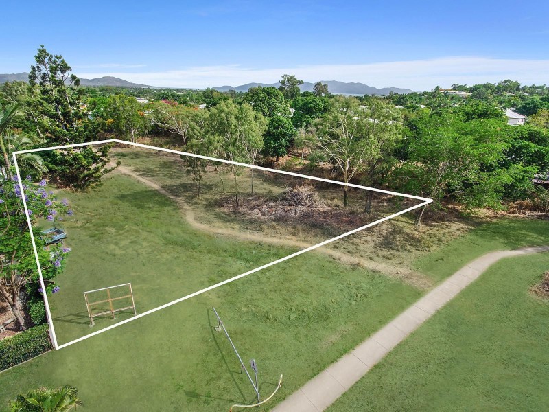 24-26 Potts Street, Belgian Gardens QLD 4810