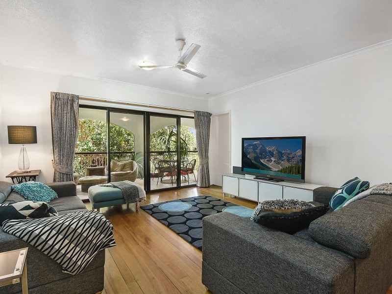 2/2 New England Court, Douglas QLD 4814