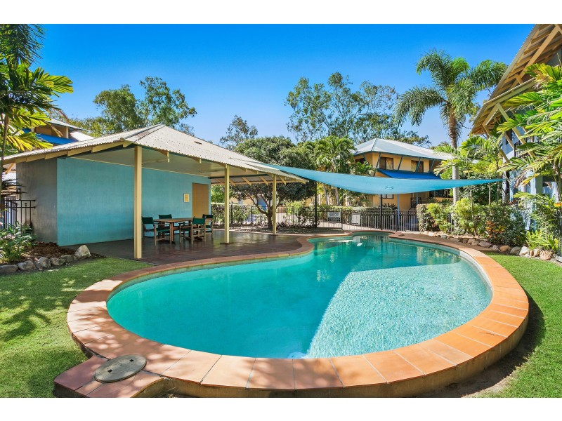 2/2 New England Court, Douglas QLD 4814