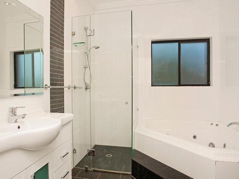 13 Ferncourt Avenue, Roseville NSW 2069