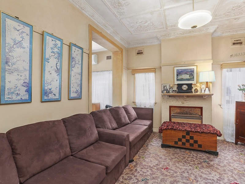 8 Zara Road, Willoughby NSW 2068