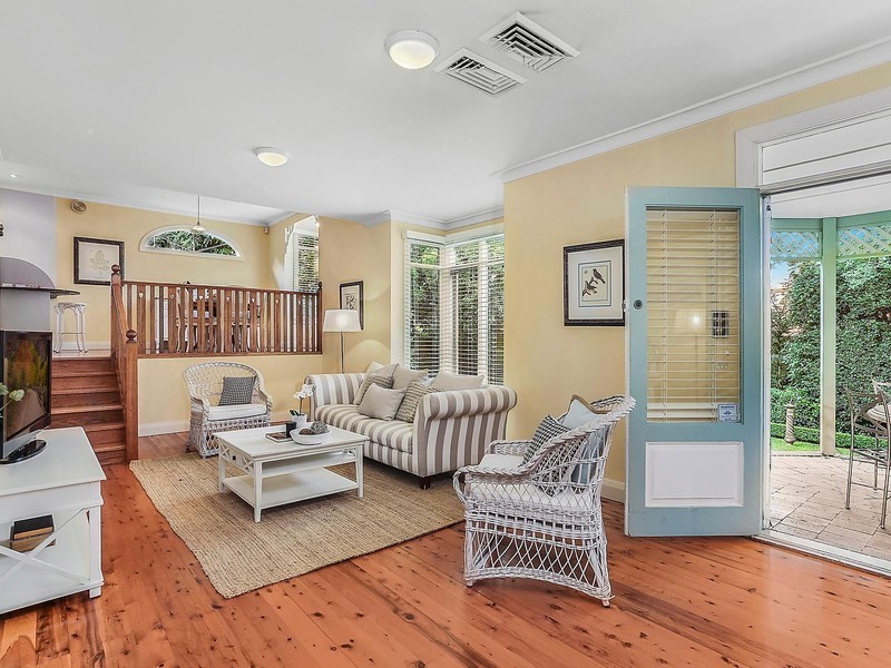 26 Robert Street, Willoughby NSW 2068