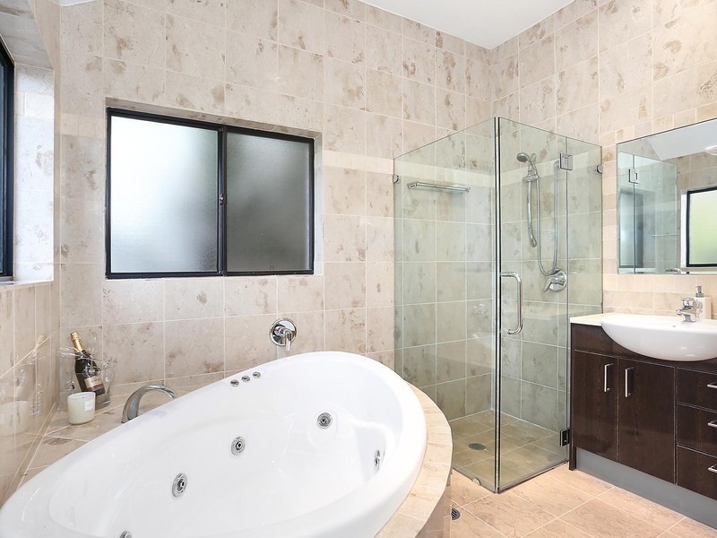 12A Victoria Avenue, Willoughby NSW 2068