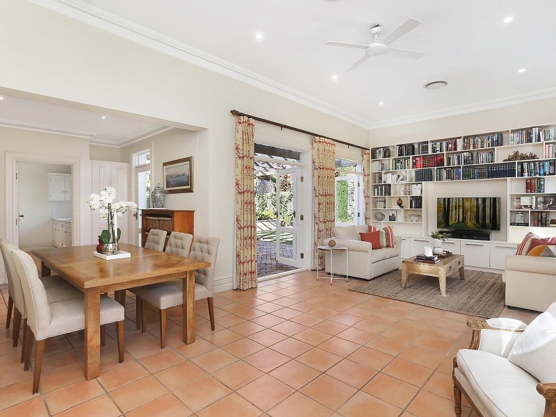 12 Hopetoun Avenue, Chatswood NSW 2067