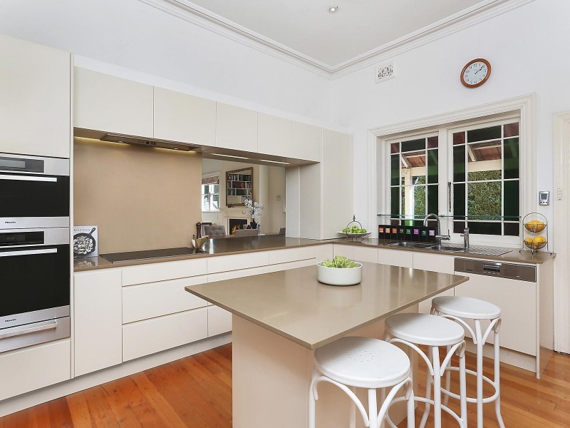 12 Hopetoun Avenue, Chatswood NSW 2067