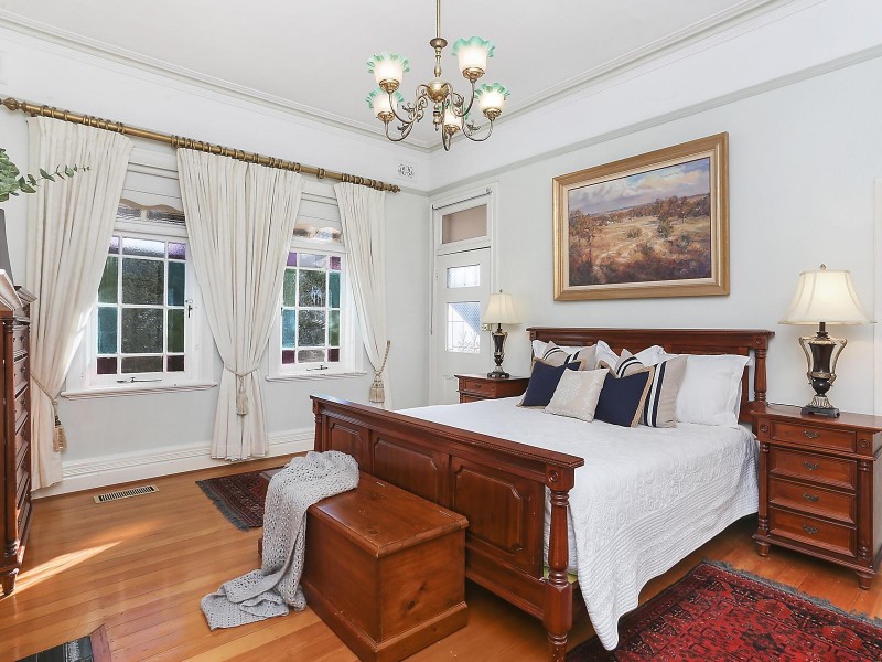 12 Hopetoun Avenue, Chatswood NSW 2067