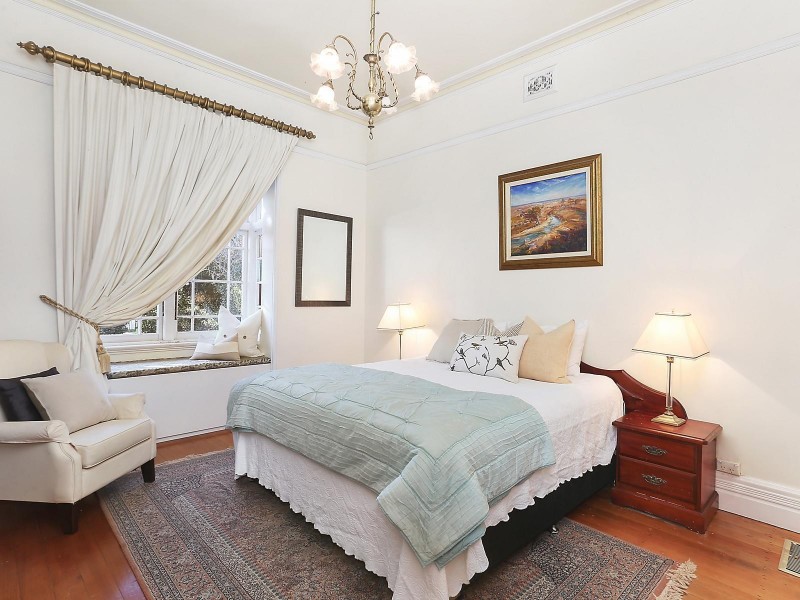 12 Hopetoun Avenue, Chatswood NSW 2067