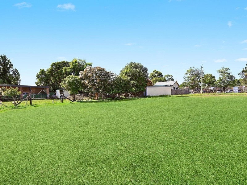 21 Oaks Street, Thirlmere NSW 2572