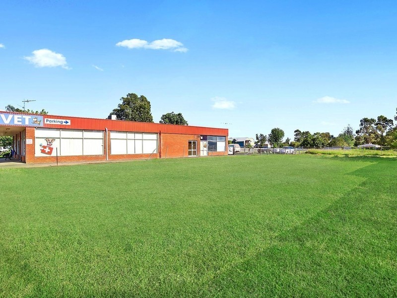 21 Oaks Street, Thirlmere NSW 2572