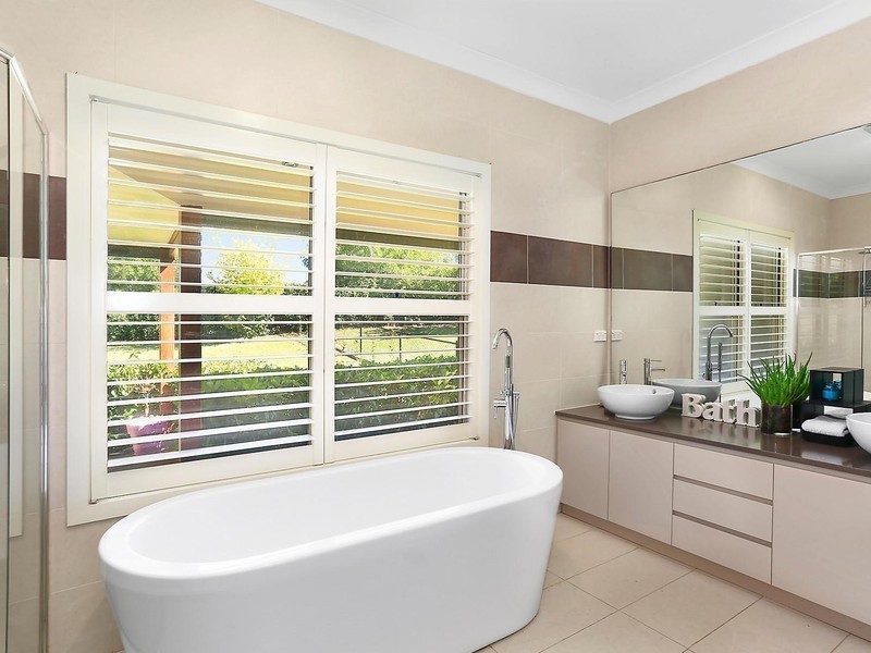 16 Stargard Crescent, Picton NSW 2571