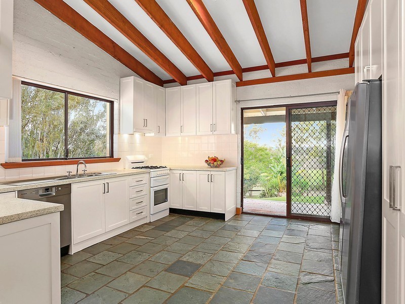 61 Koorana Road, Picton NSW 2571