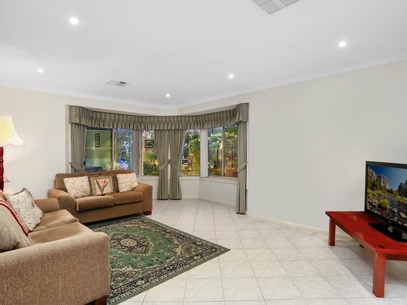 10 Emmett Street, Tahmoor NSW 2573