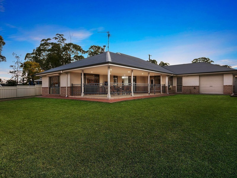 42 Milne Street, Tahmoor NSW 2573