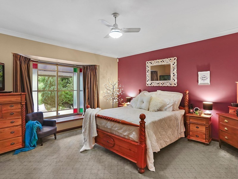 8 Amber Close, Alpine NSW 2575