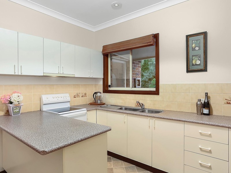 8 Amber Close, Alpine NSW 2575